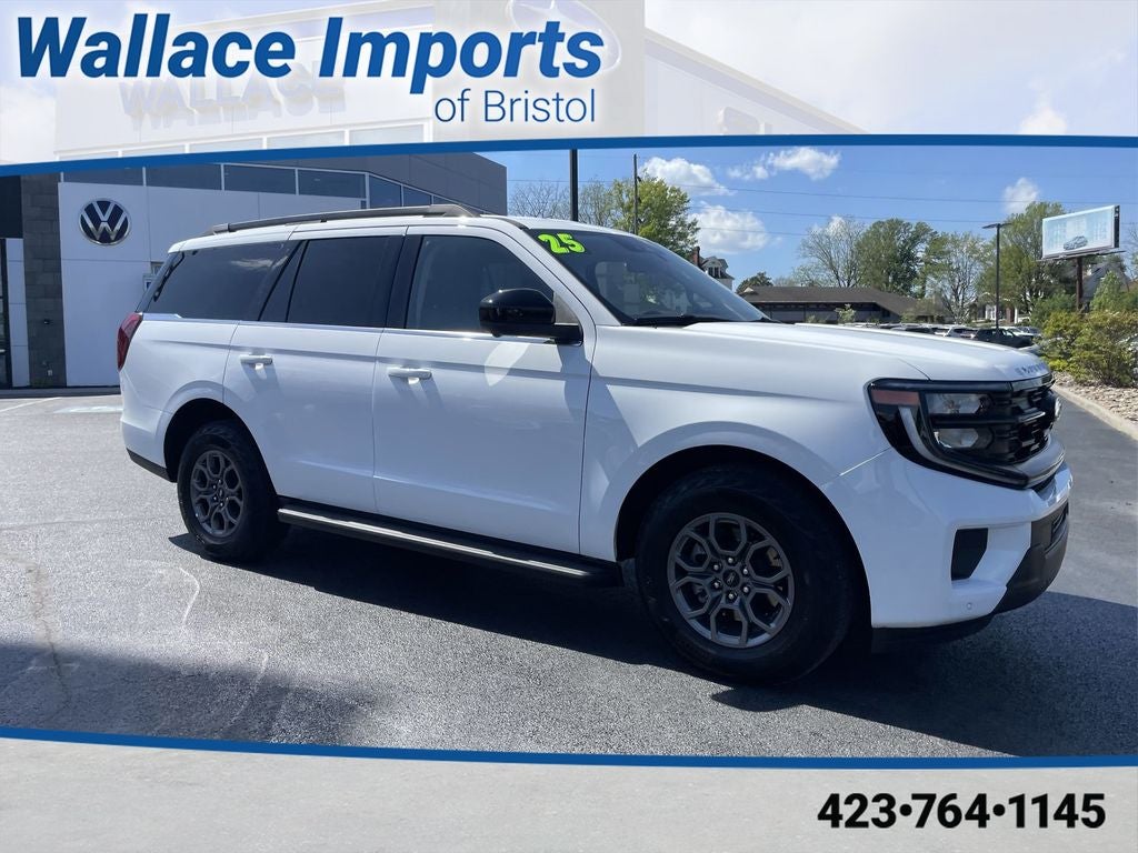 2025 Ford Expedition Active in Oxford White — front three-quarter view