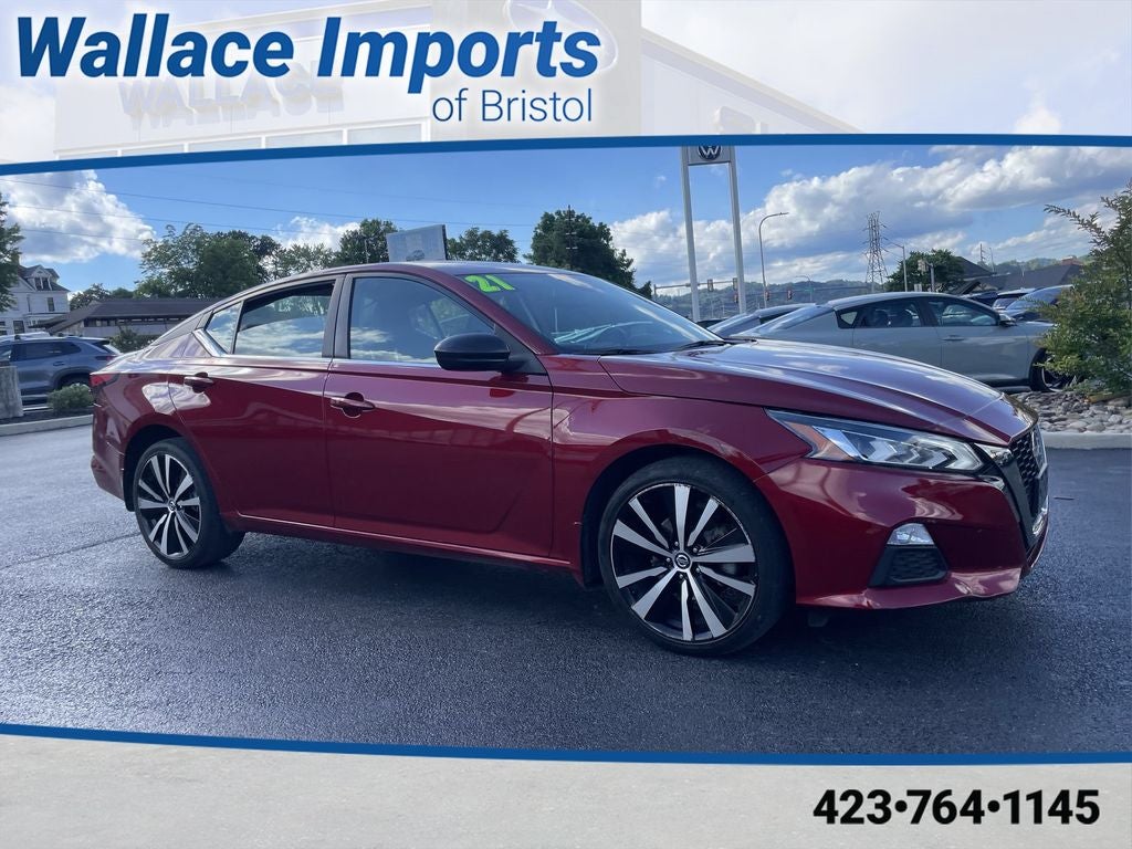 2021 Nissan Altima 2.5 SR in Scarlet Ember Tintcoat — front three-quarter view
