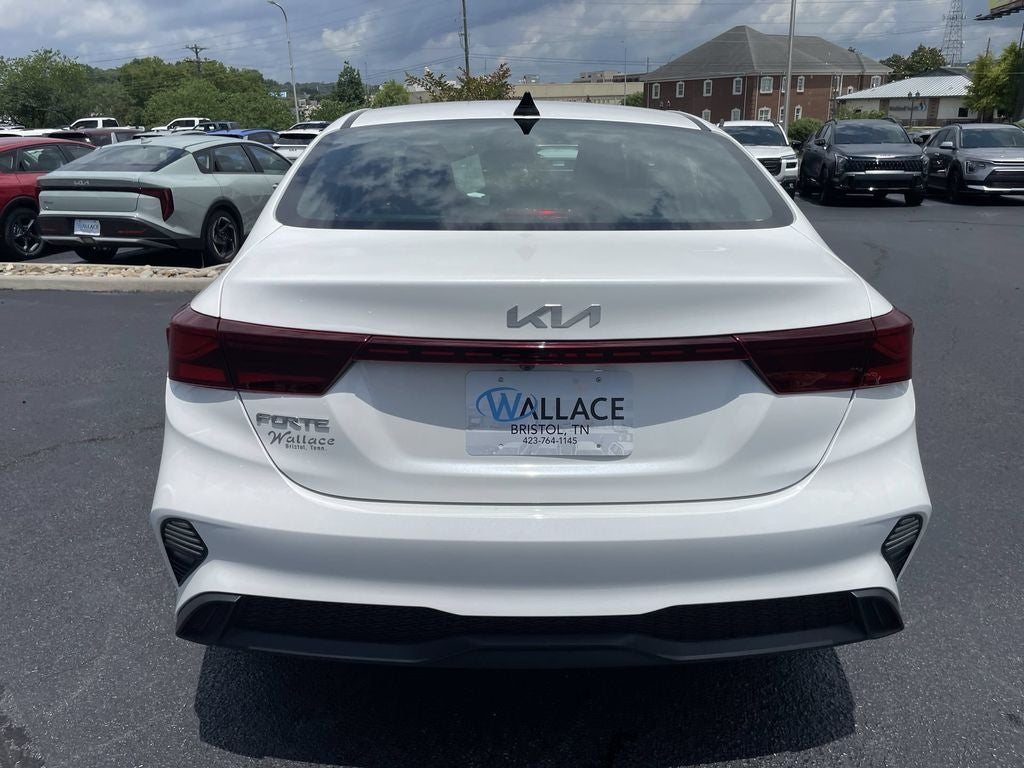 2023 Kia Forte — detail view