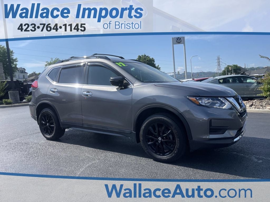 2017 Nissan Rogue SV in Gun Metallic — front three-quarter view